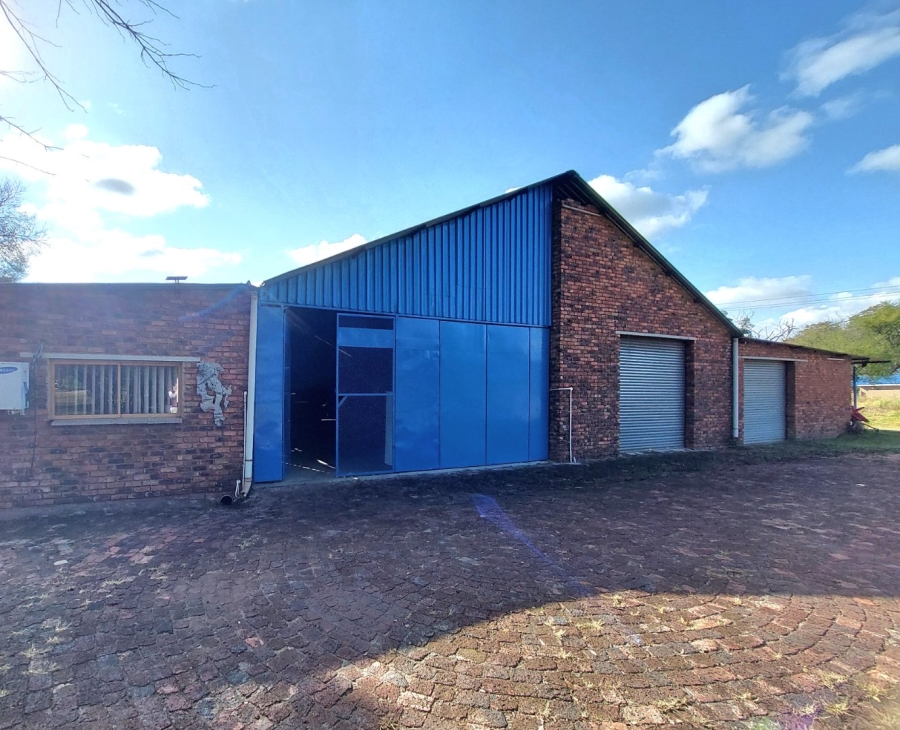 14 Bedroom Property for Sale in Krokodildrift A H North West